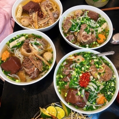 Bún bò huế 530 Lạc Long Quân